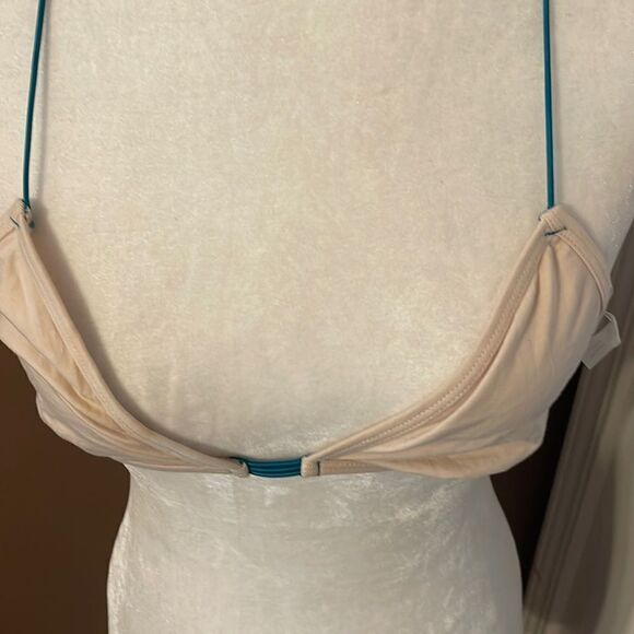 NWOT Out From Under Urban Outfitters Bralette Size Large - Picture 1 of 7